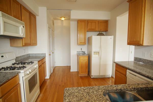 kitchen1.jpg