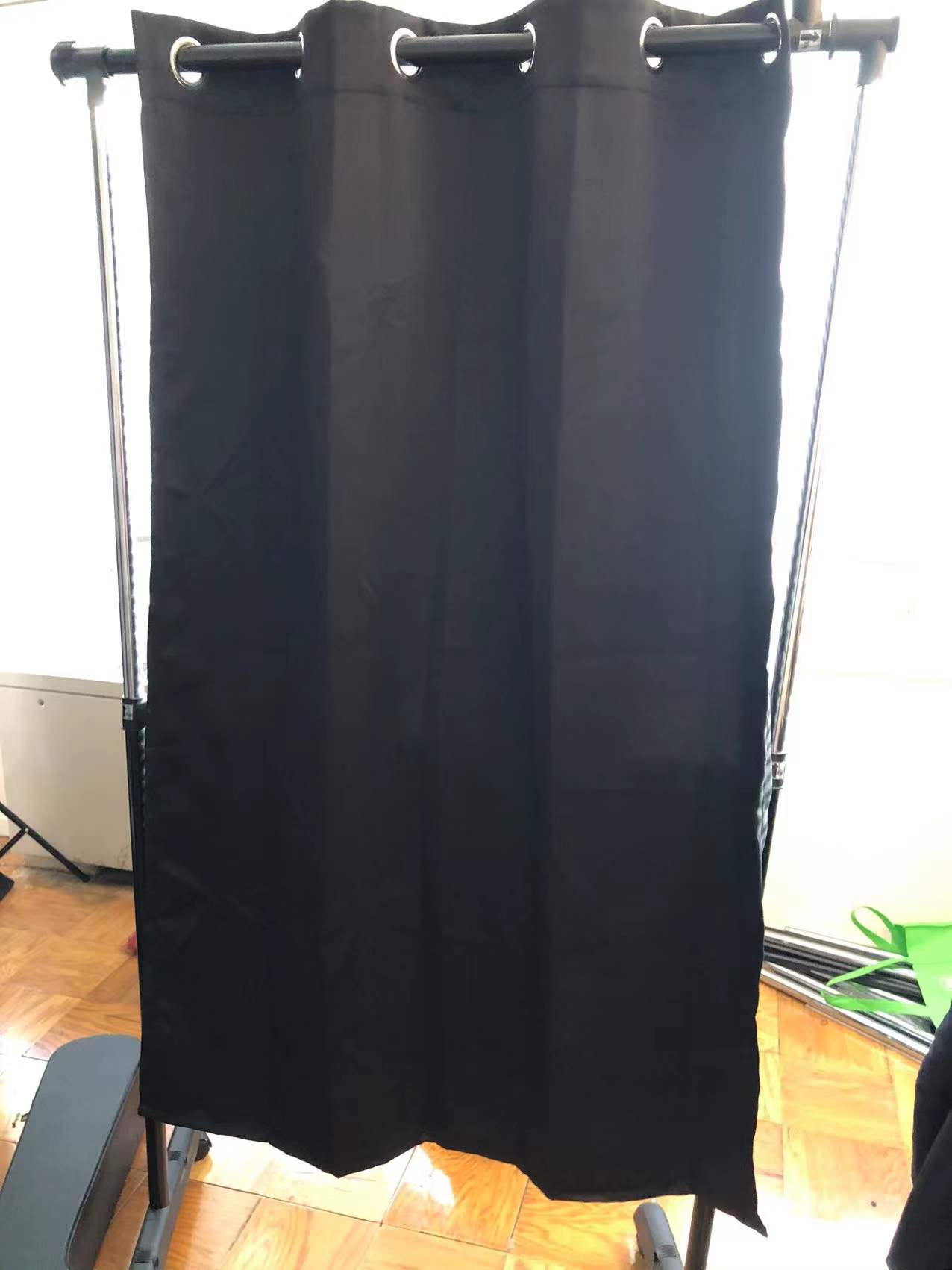 С����һС���� ���������Ѿ�����պ��ڴ��� 30$