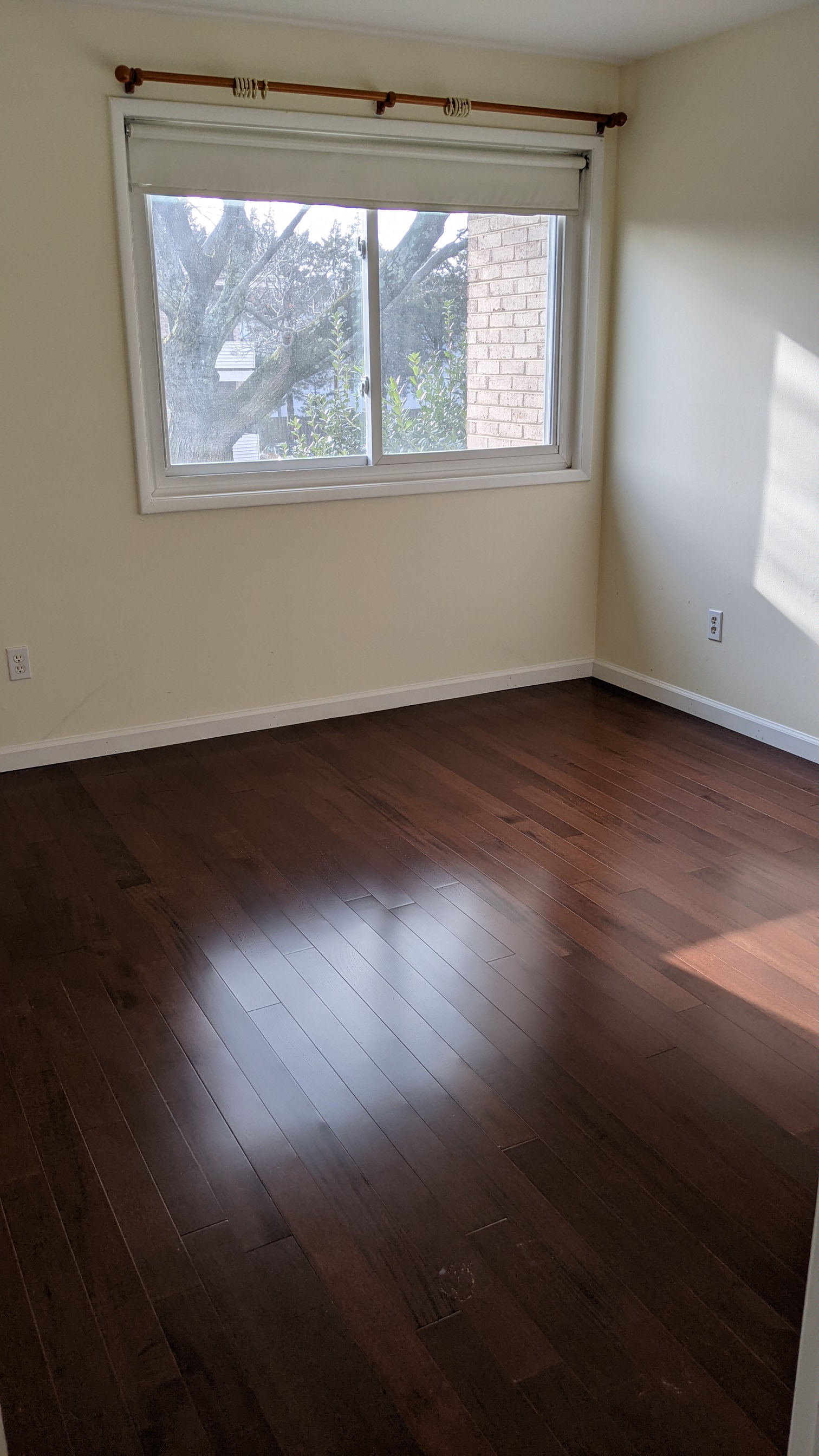 secondary bedroom 2.jpg