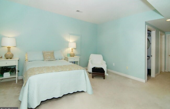 Bedroom level 1.jpg