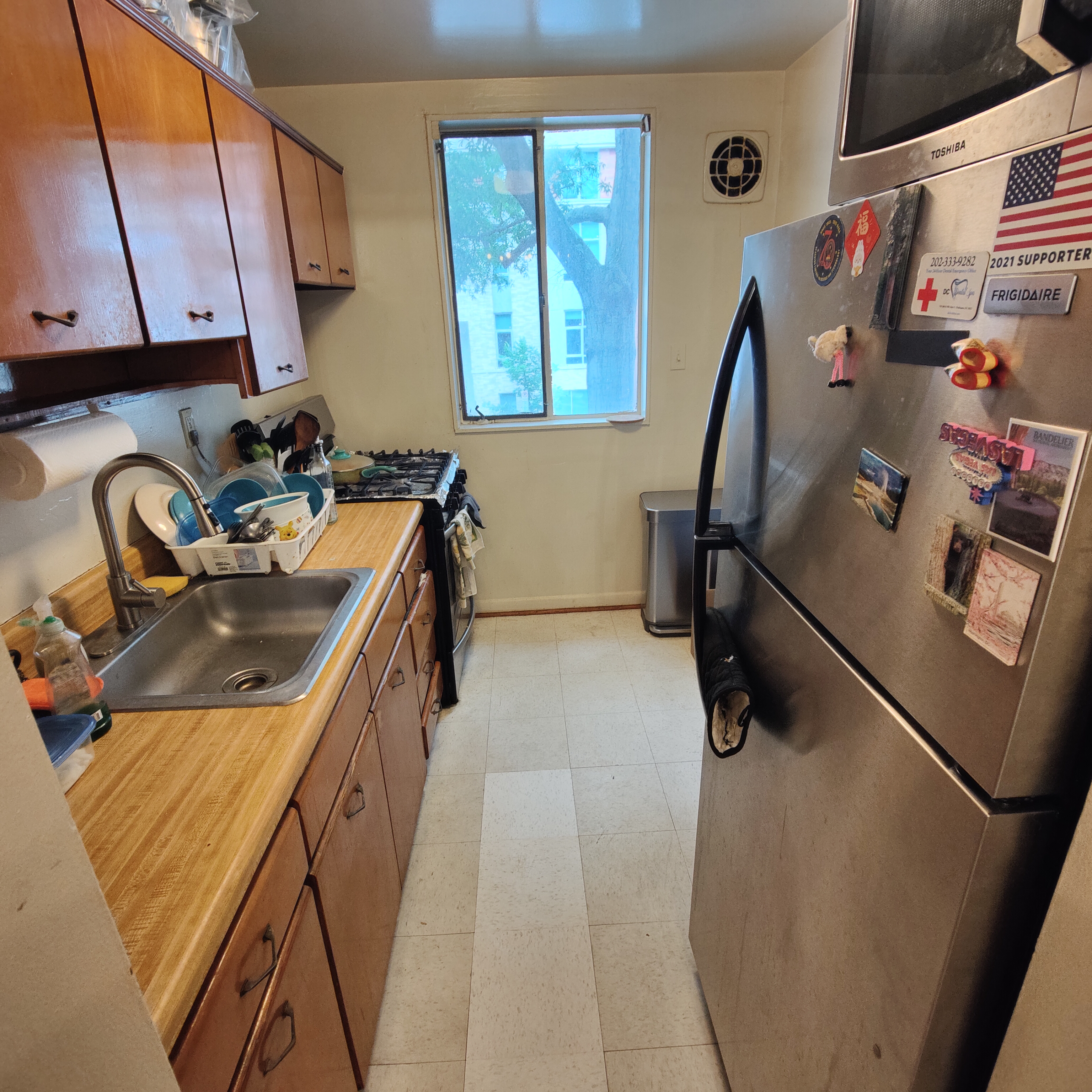 �������