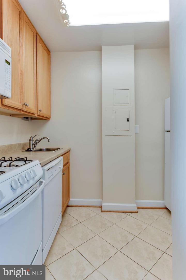 kitchen3.jpg