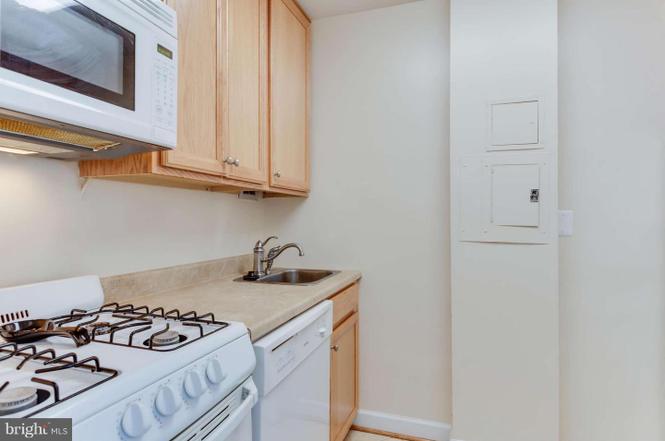 kitchen1.jpg